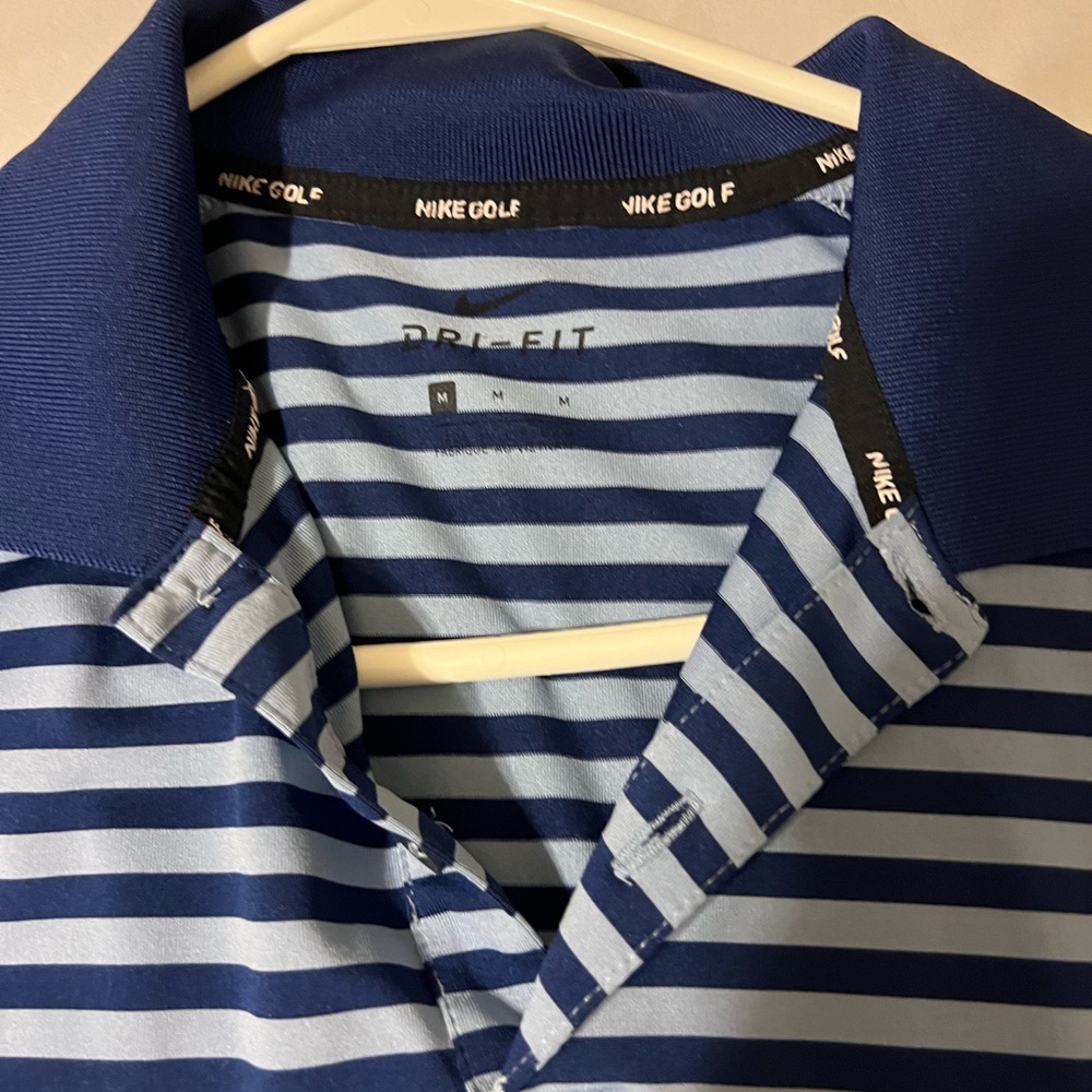 EUC Nike Golf polo - Picture 2 of 3